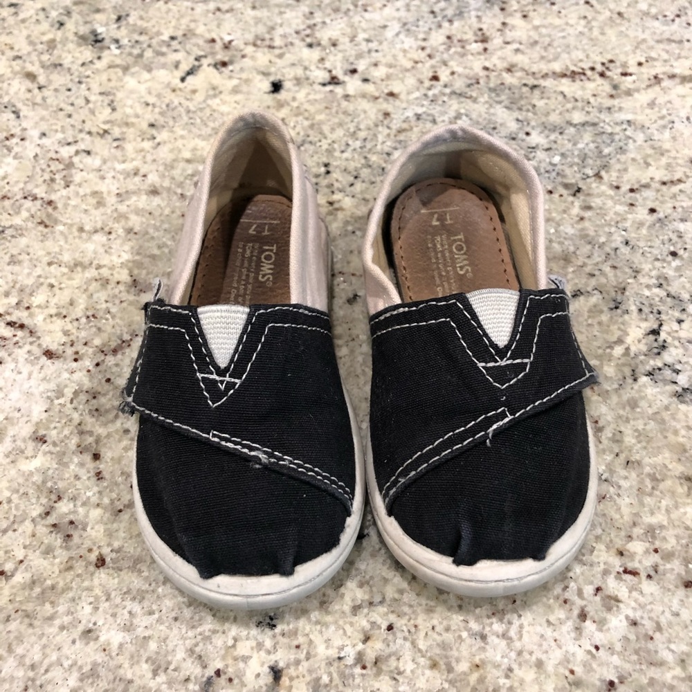 Toms toddler shoes